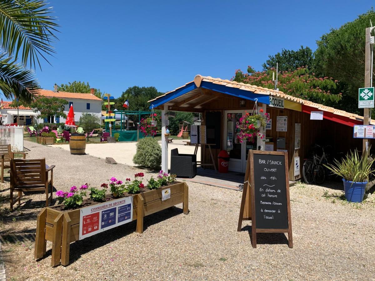 Camping La Chesnays Hotel Vendays-Montalivet Exterior photo