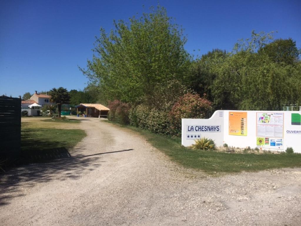 Camping La Chesnays Hotel Vendays-Montalivet Exterior photo